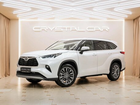 Toyota Highlander IV (XU70)
