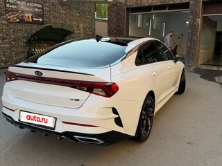 2020 Kia K5 III, белый, 2450000 рублей, вид 4