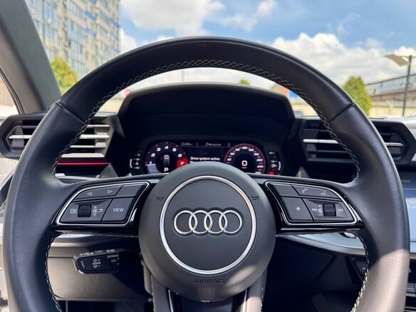 2023 Audi A3 Sportback 35 TFSI IV (8Y), белый, 2050000 рублей - вид 11