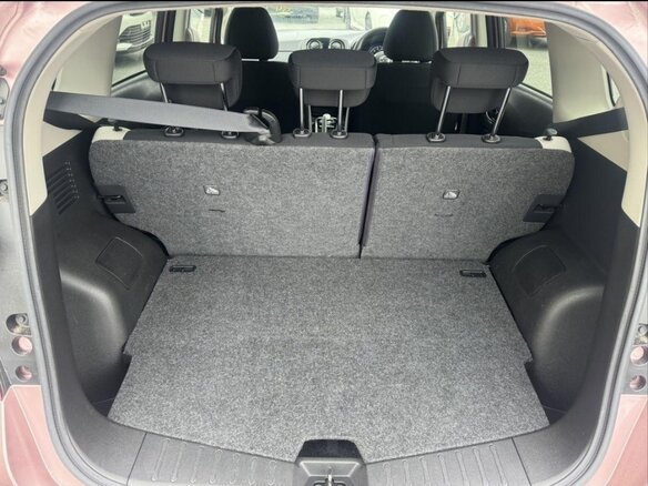 2016 Nissan Note e-Power II Рестайлинг, красный, 920000 рублей - вид 4