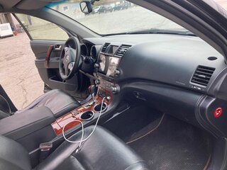 2013 Toyota Highlander II (XU40) Рестайлинг, чёрный, 2100000 рублей, вид 5