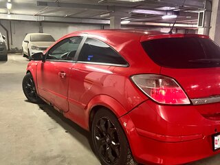 2005 Opel Astra GTC H, красный, 245000 рублей, вид 3