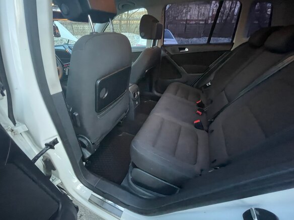 2011 Volkswagen Tiguan I Рестайлинг, белый, 1080000 рублей - вид 9