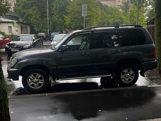 2005 Toyota Land Cruiser 100 Series Рестайлинг 1, серый, 2150000 рублей, вид 2