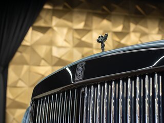2022 Rolls-Royce Cullinan Black Badge I (Series I), голубой, 36900000 рублей, вид 5