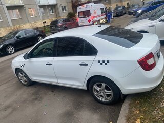 2015 Skoda Rapid I, белый, 750000 рублей, вид 3