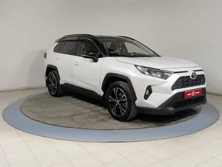 2021 Toyota RAV4 V (XA50), белый, 2540000 рублей, вид 2