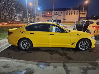 2019 BMW 5 серии 520d xDrive VII (G30/G31/G38), чёрный, 1900000 рублей, вид 2