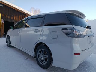 2012 Toyota Wish II Рестайлинг, белый, 1550000 рублей, вид 3