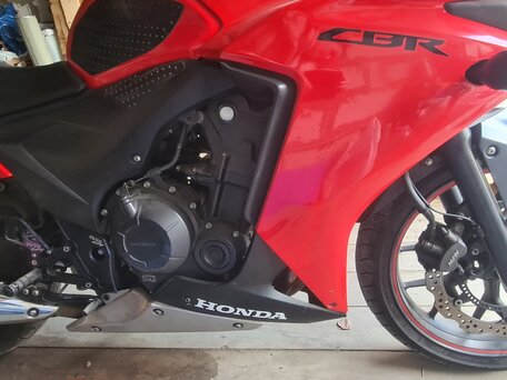 2013 Honda CBR 400R, красный, 430000 рублей, вид 4