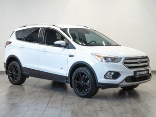 2017 Ford Kuga II Рестайлинг, белый, 1499000 рублей, вид 1