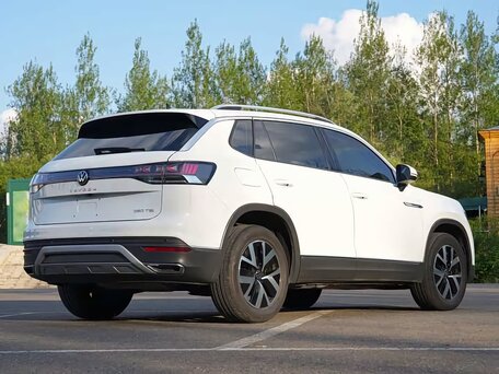 2023 Volkswagen Tayron I Рестайлинг, белый, 2410000 рублей, вид 4