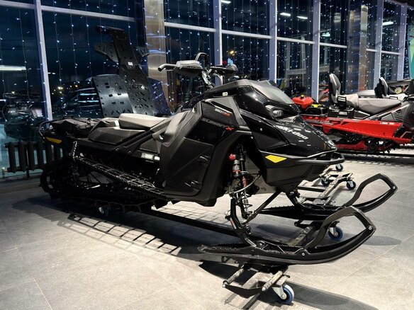 2025 BRP Ski-Doo Summit 850, чёрный, 2990000 рублей - вид 6