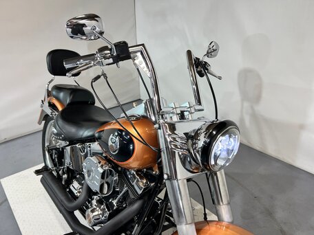 2008 Harley-Davidson Fat Boy, оранжевый, 680000 рублей, вид 5