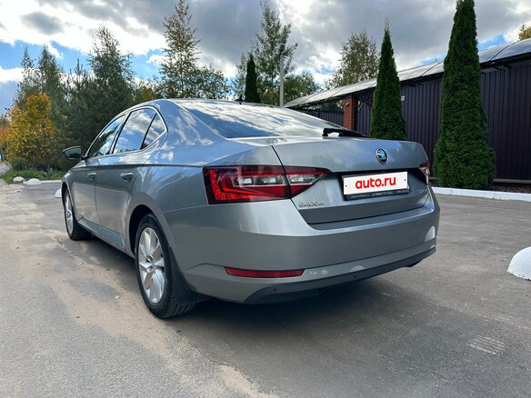 2015 Skoda Superb III, серый, 1790000 рублей - вид 11