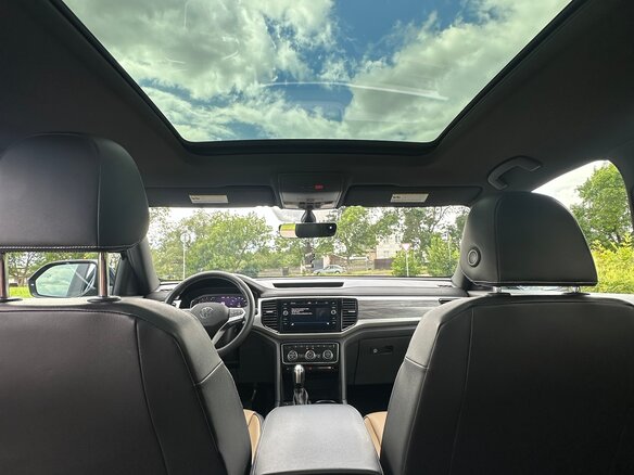 2021 Volkswagen Atlas Cross Sport I, синий, 2470000 рублей - вид 8