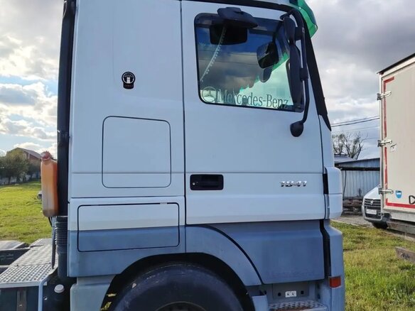 2008 Mercedes-Benz Actros, белый, 1950000 рублей - вид 6