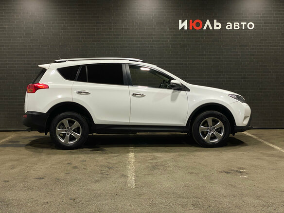 2015 Toyota RAV4 IV (XA40), белый - вид 3