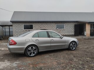 2005 Mercedes-Benz E-Класс 350 III (W211, S211), серый, 870000 рублей, вид 2
