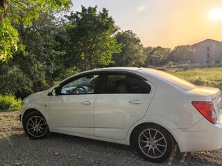 2013 Chevrolet Aveo II, белый, 550000 рублей, вид 2