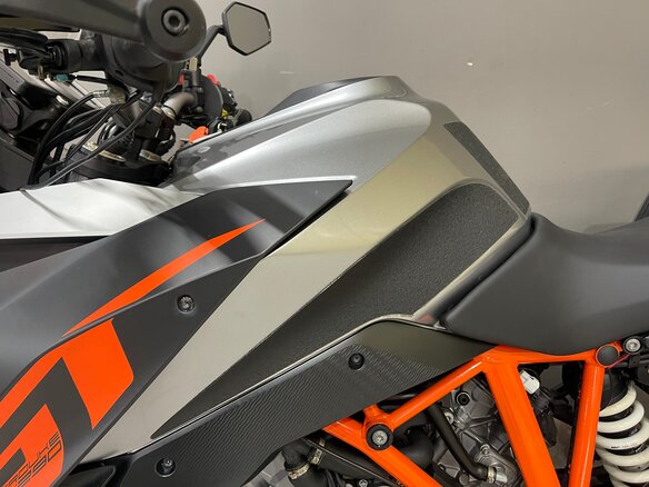 2017 KTM 1290 Super Duke GT, чёрный, 990000 рублей - вид 7