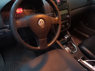 2009 Volkswagen Jetta V, чёрный, 350000 рублей, вид 5