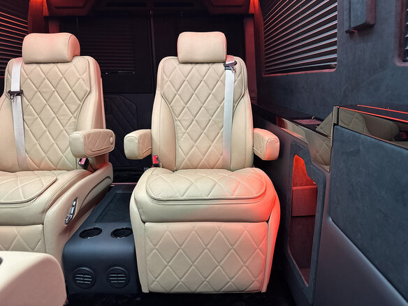 2026 Mercedes-Benz Sprinter, чёрный, 27990000 рублей - вид 18