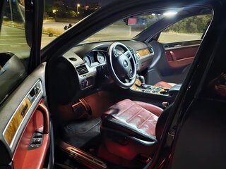 2012 Volkswagen Touareg II, чёрный, 2300000 рублей, вид 3