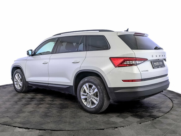 2021 Skoda Kodiaq I, белый, 2590000 рублей - вид 6