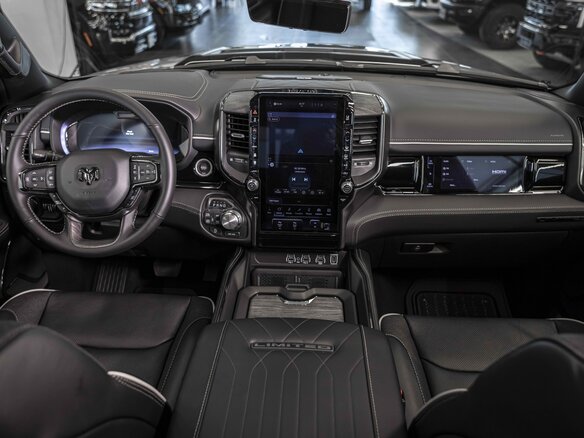 2026 Ram 1500 Crew Cab V Рестайлинг, серебристый, 12105636 рублей - вид 25