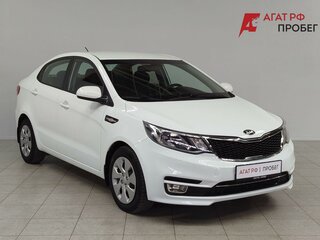 2016 Kia Rio III Рестайлинг, белый, 1144000 рублей, вид 3