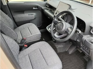 2022 Toyota Sienta III, бежевый, 1200999 рублей, вид 2