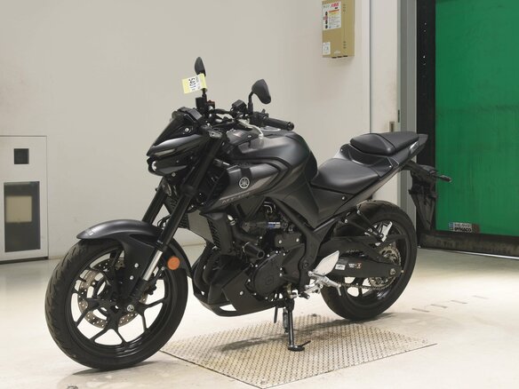 2024 Yamaha MT-03, чёрный, 650000 рублей - вид 1
