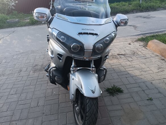 2006 Honda GL 1800 Gold Wing, серебристый, 940000 рублей - вид 1