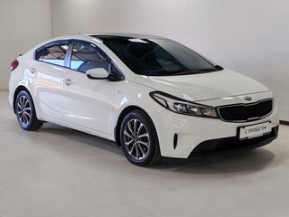 2019 Kia Cerato III Рестайлинг (Classic), белый, 1550000 рублей, вид 3