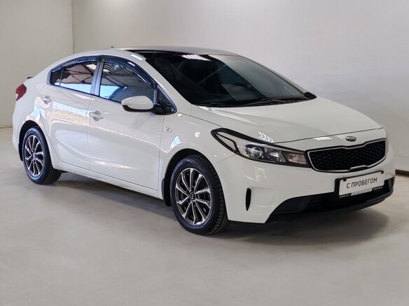 2019 Kia Cerato III Рестайлинг (Classic), белый, 1520000 рублей - вид 3