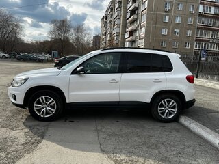 2011 Volkswagen Tiguan I Рестайлинг, белый, 1390000 рублей, вид 4