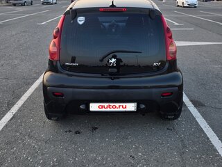 2010 Peugeot 107 I Рестайлинг, чёрный, 410000 рублей, вид 5