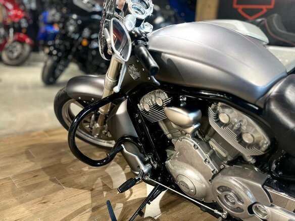 2009 Harley-Davidson V-Rod, чёрный, 1150000 рублей - вид 2