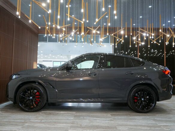 2026 BMW X6 30d III (G06) Рестайлинг, серый, 17700000 рублей - вид 5