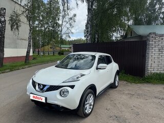 2017 Nissan Juke I Рестайлинг, белый, 1110000 рублей, вид 2