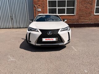 2020 Lexus UX 200 I, белый, 2800000 рублей, вид 2