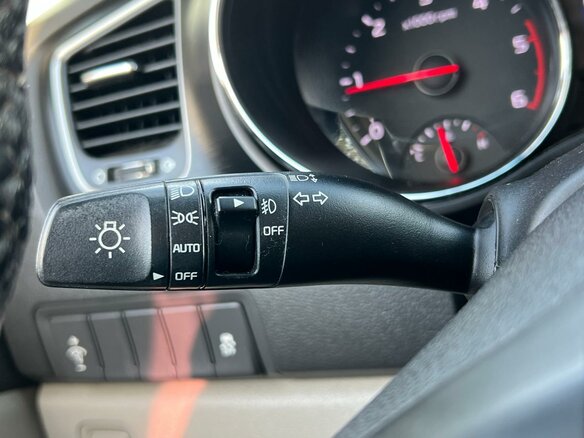 2017 Kia Carnival III, чёрный, 2290000 рублей - вид 18