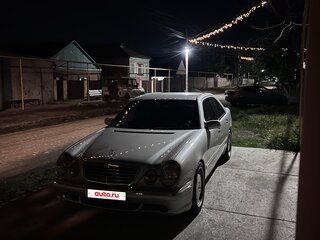 2001 Mercedes-Benz E-Класс 430 II (W210, S210) Рестайлинг, серебристый, 900000 рублей, вид 3