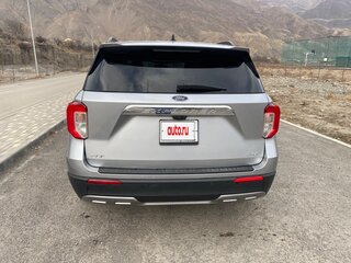 2022 Ford Explorer VI, серый, 4500000 рублей, вид 4