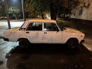 1995 Lada (ВАЗ) 2105, белый, 75000 рублей, вид 2