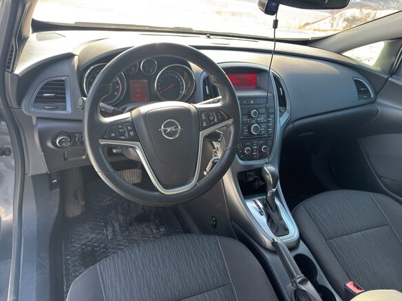 2012 Opel Astra GTC J Рестайлинг, серый, 1200000 рублей - вид 11