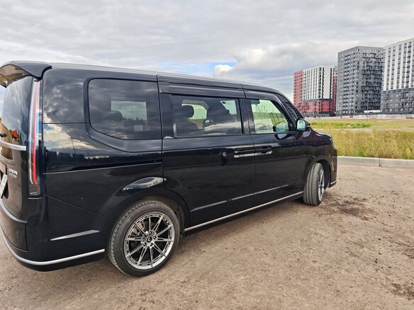 2023 Honda Stepwgn Spada VI, чёрный, 3550000 рублей - вид 3