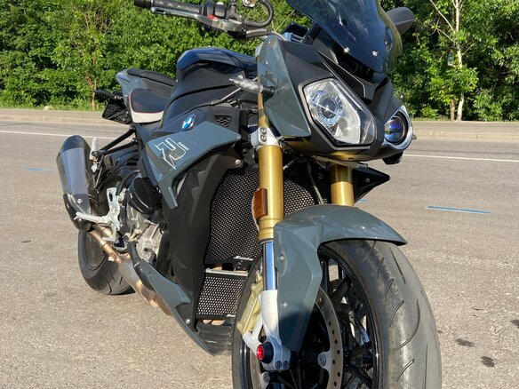 2018 BMW S 1000 R, серый, 1280000 рублей - вид 4