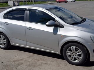 2012 Chevrolet Aveo II, серебристый, 400000 рублей, вид 3